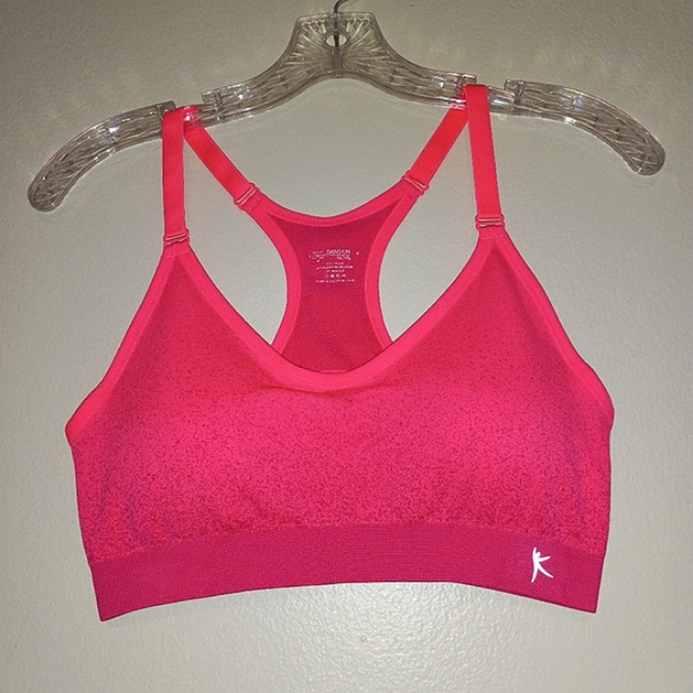 Danskin SPORTS BRA size M hot pink ombre with keyhole racer back, adjustable
